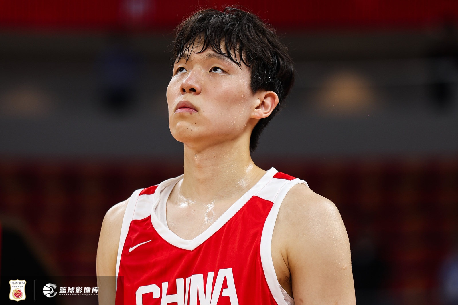 媒体人:杨瀚森在国家队仍是第三中锋 应以胡金秋赵继伟为内外核心