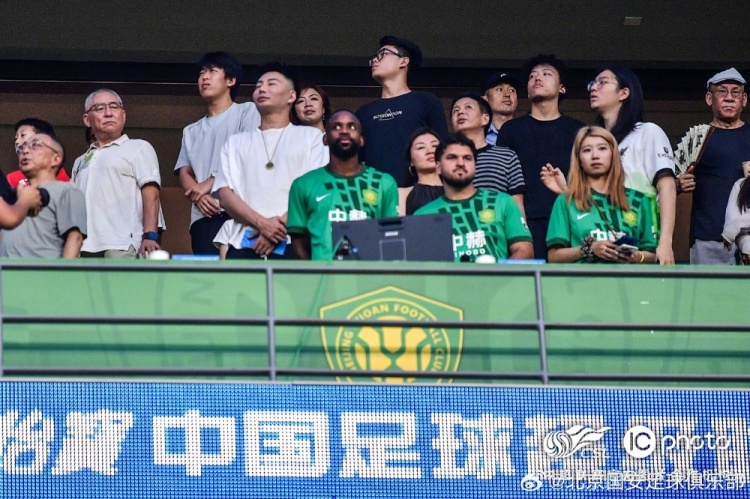 孔特长途奔袭助攻塞尔吉尼奥贴地斩，国安1-1遭辽宁铁人逼平